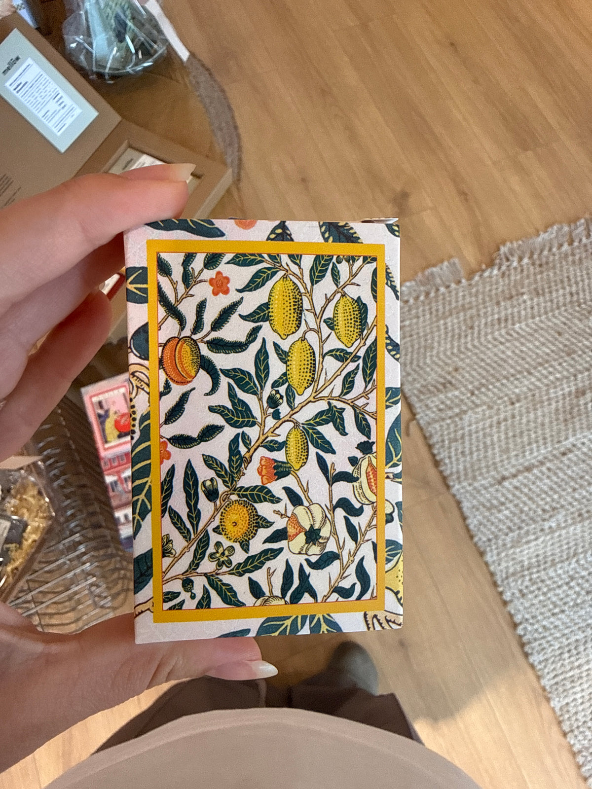 William Morris - Citrus Fruits 99 Penny Puzzle